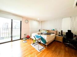 Lornie Road (D11), Terrace #513044241